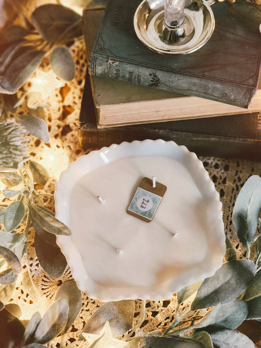 Vintage White Milk Glass Candle - Vanilla Bean Noel