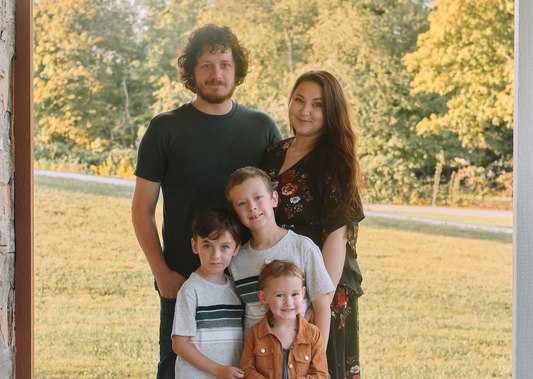 Welcome to Janey’s Candle Co. — Where Creativity, Family, and Cozy Moments Come Together