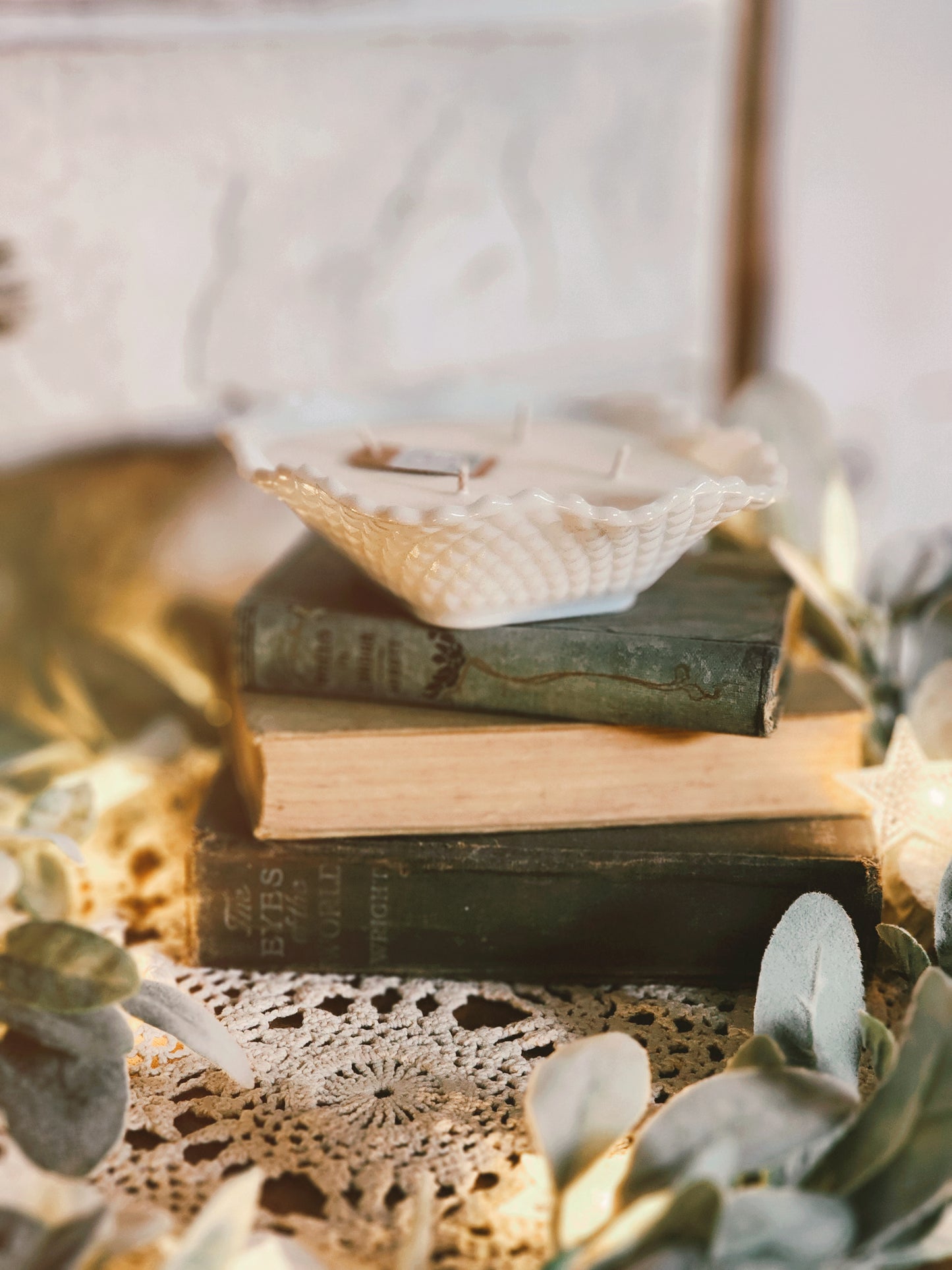 Vintage White Milk Glass Candle - Vanilla Bean Noel