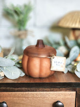 Load image into Gallery viewer, Butter Maple Syrup - Pumpkin Candle - Orange
